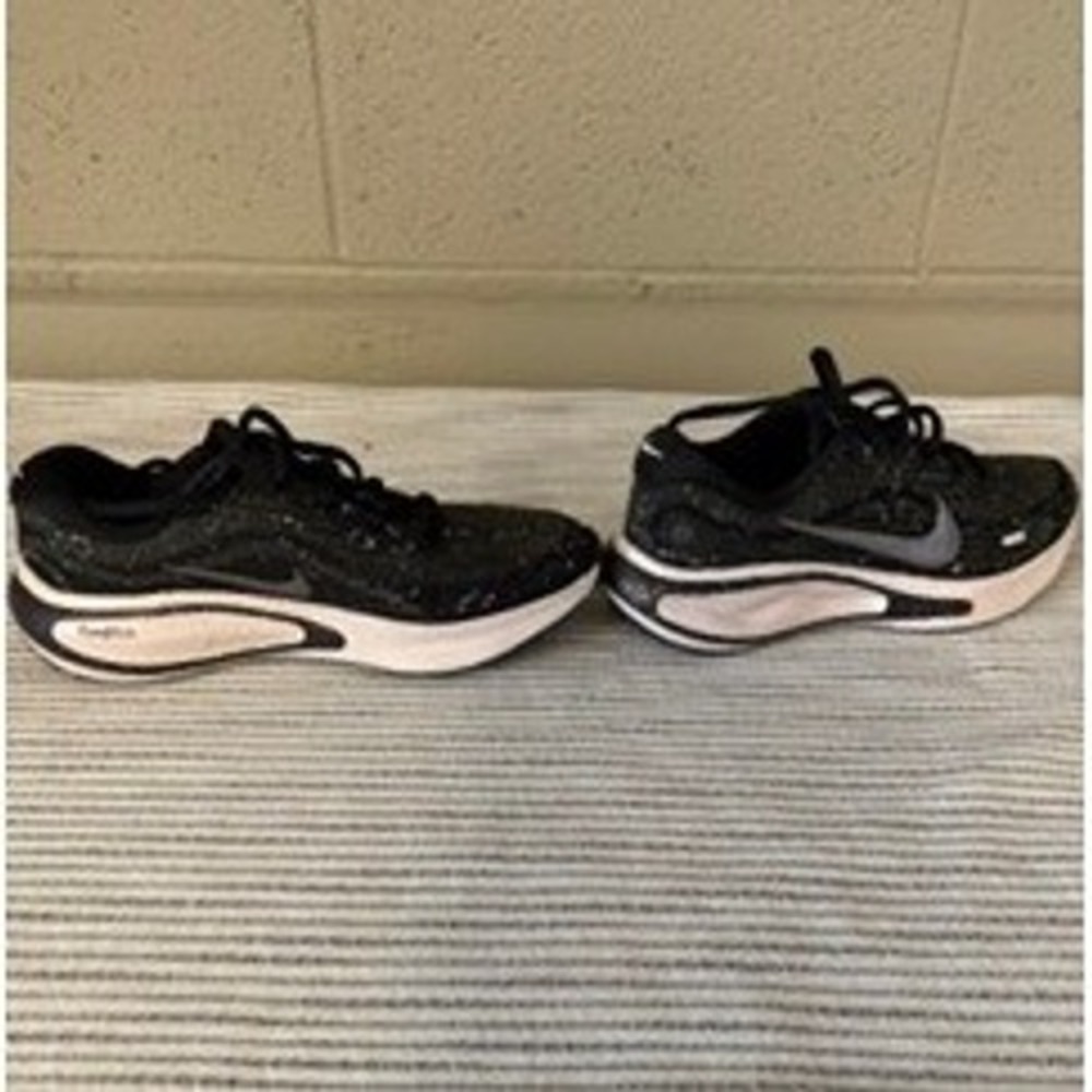 Nike Journey Run Womens Running Shoes Black White Speckled FJ7765-006 Size 8 - Picture 3 of 13